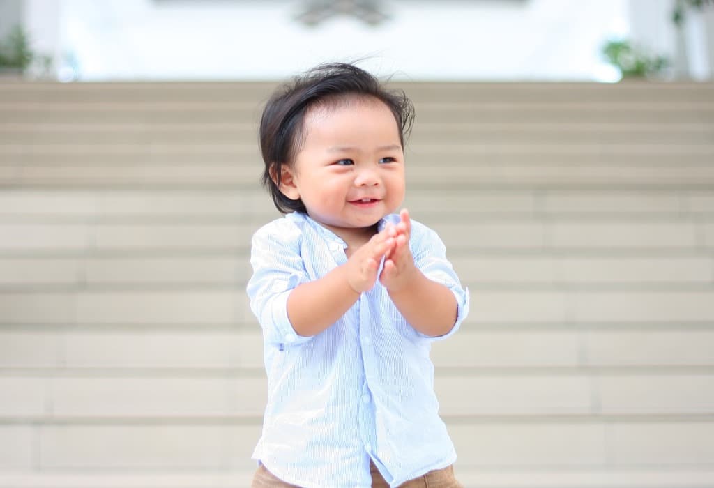 baby-glücklich-geburtstag-klatschen-2659226@dhannelle (pixabay CC-0)(1) Herzensangelegenheiten und Applaus
