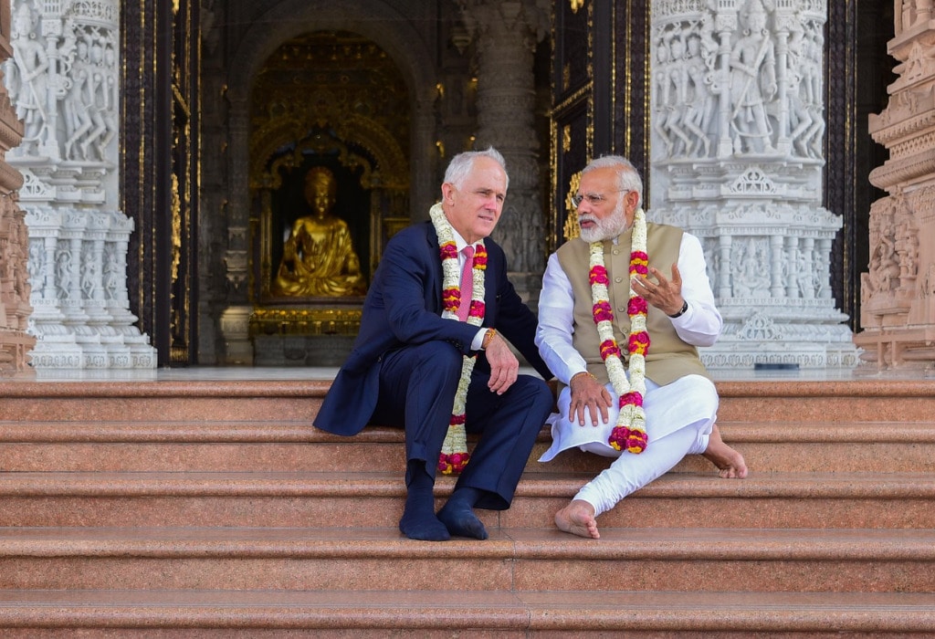 Premierminister, Akshardam, Indien © cinematicclick (pixabay CC-0) "Darf ich...?" - die Erlaubnis
